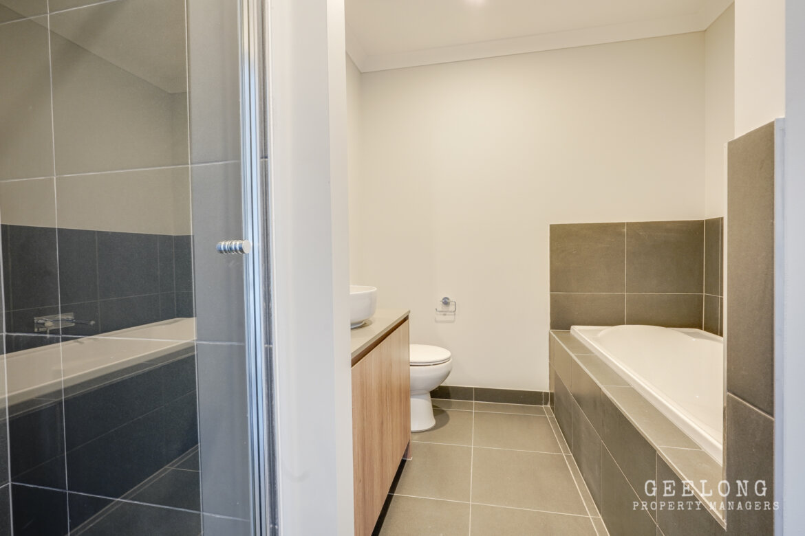 b34f0157 8c3b 4113 80b8 535040a9c606 - Property