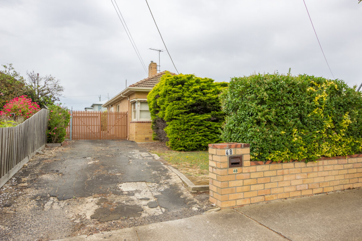 Property b38504ca e146 4dad adc3 c37abfd689d7 - Property