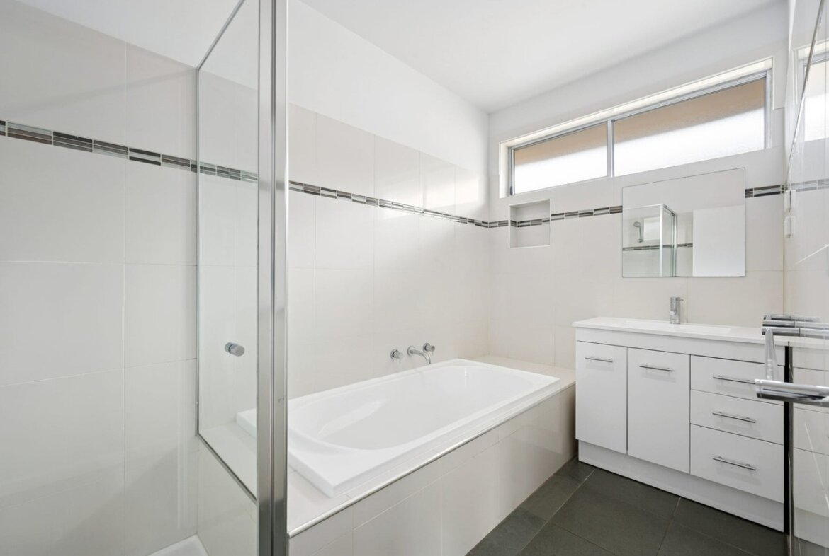 b3d10056 f219 47b4 819b 92feaa90302b - Property