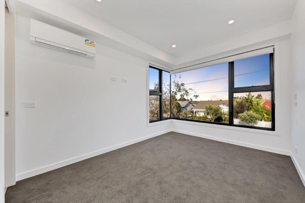 b3da04f9 ff96 4472 9200 835a578edd93 - Property