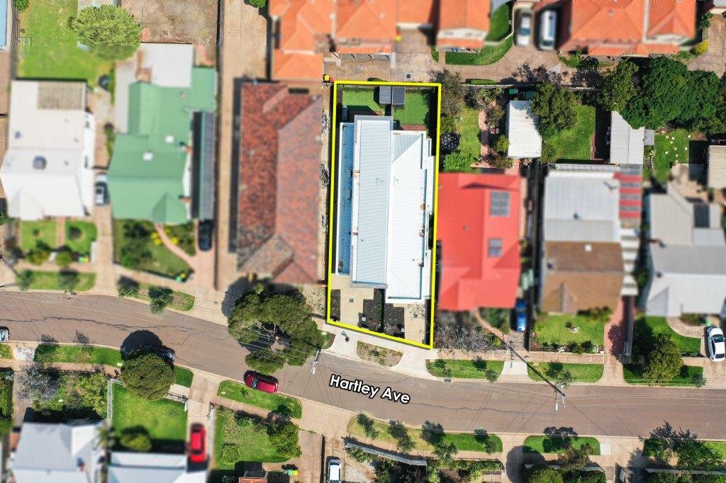 b3da04fa 063d 41a7 9a29 d37531f7e6de - Property