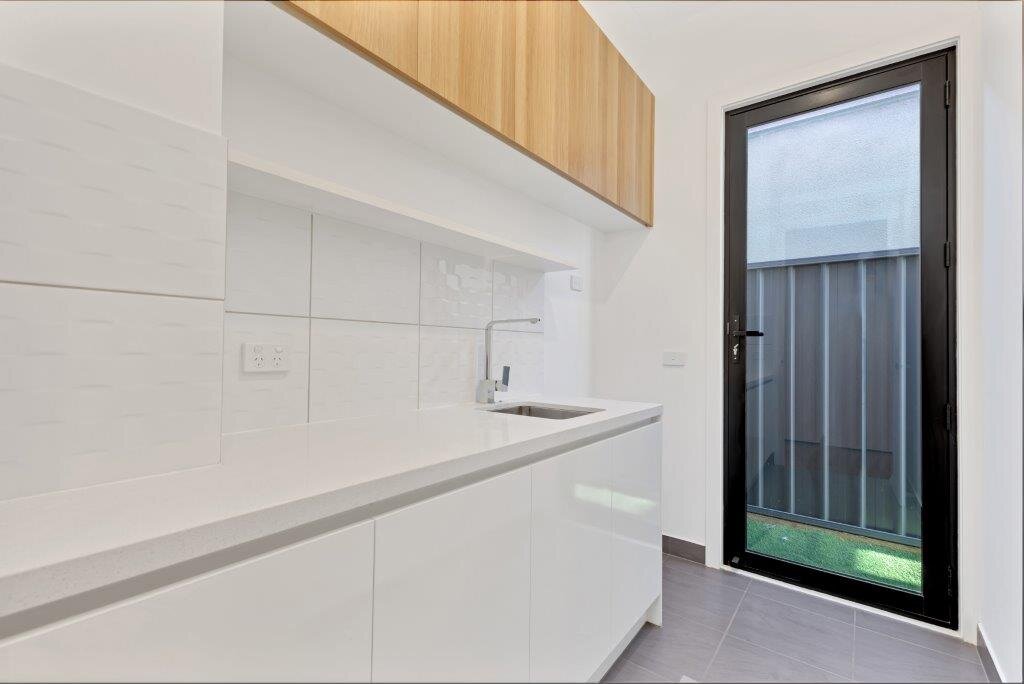 b3da04fa 1202 4e41 a390 b33c3e2eb671 - Property