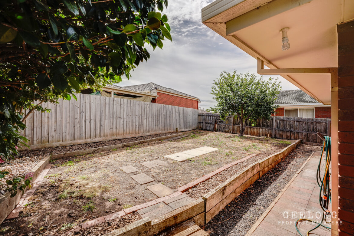 b3e100ab 8859 406e 82bc aecc22a56b60 - Property