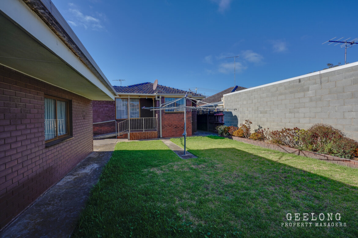 b40400b7 d47b 4724 9f7d d3993f0b9b56 - Property