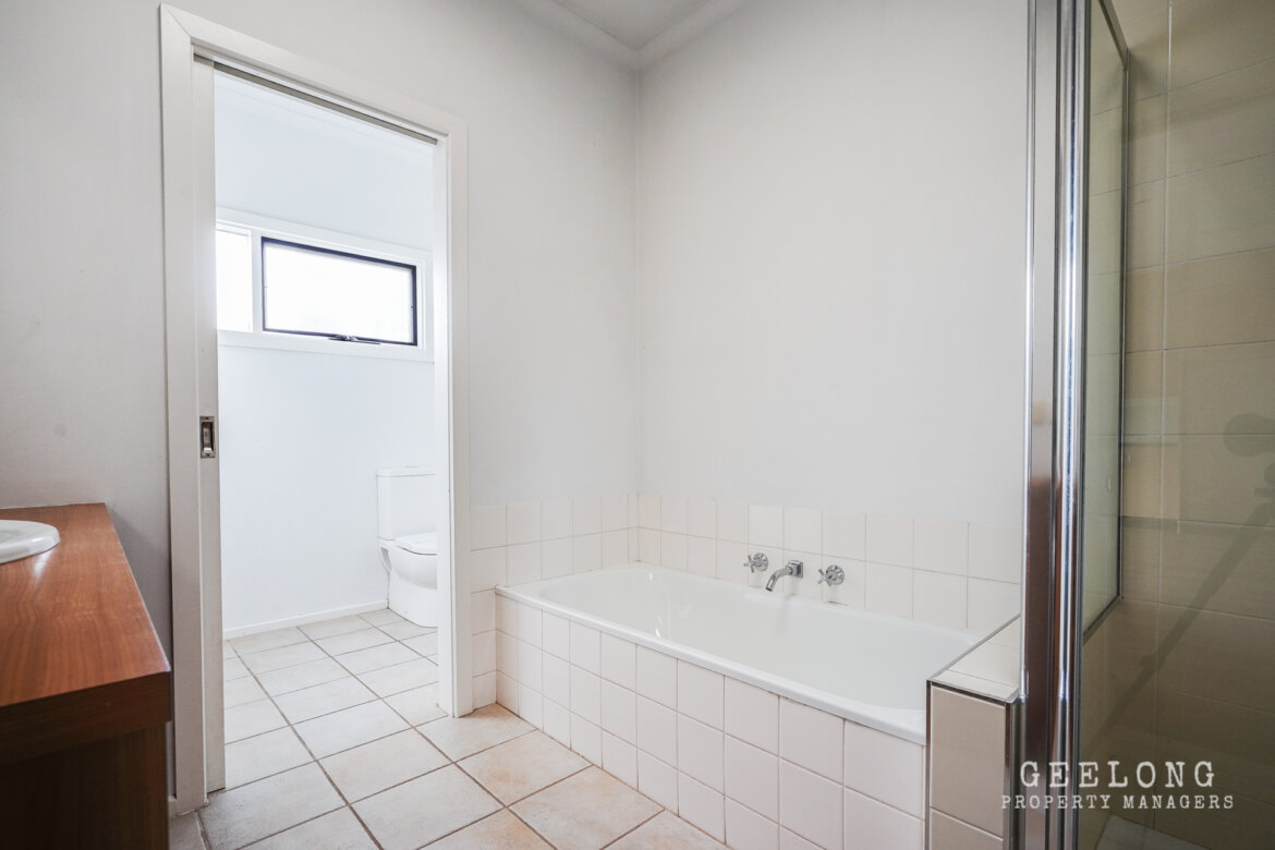 Property b40c010a 09ac 4179 9a9a f8f671a34b86 - Property