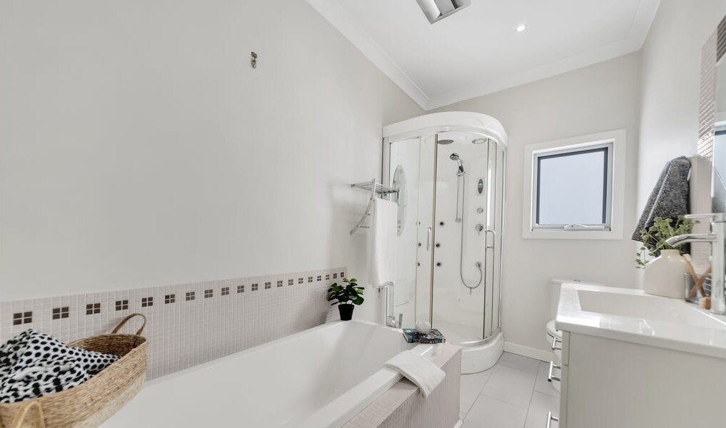 b40f00b4 8980 4076 bc3a 3bb5aa1e9291 - Property