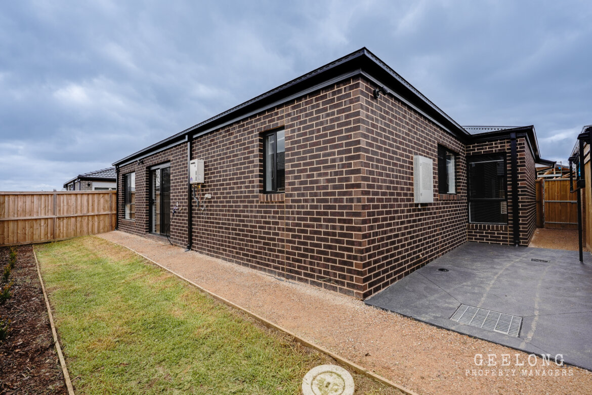 b41100d8 752d 47c9 a157 979513004db9 - Property