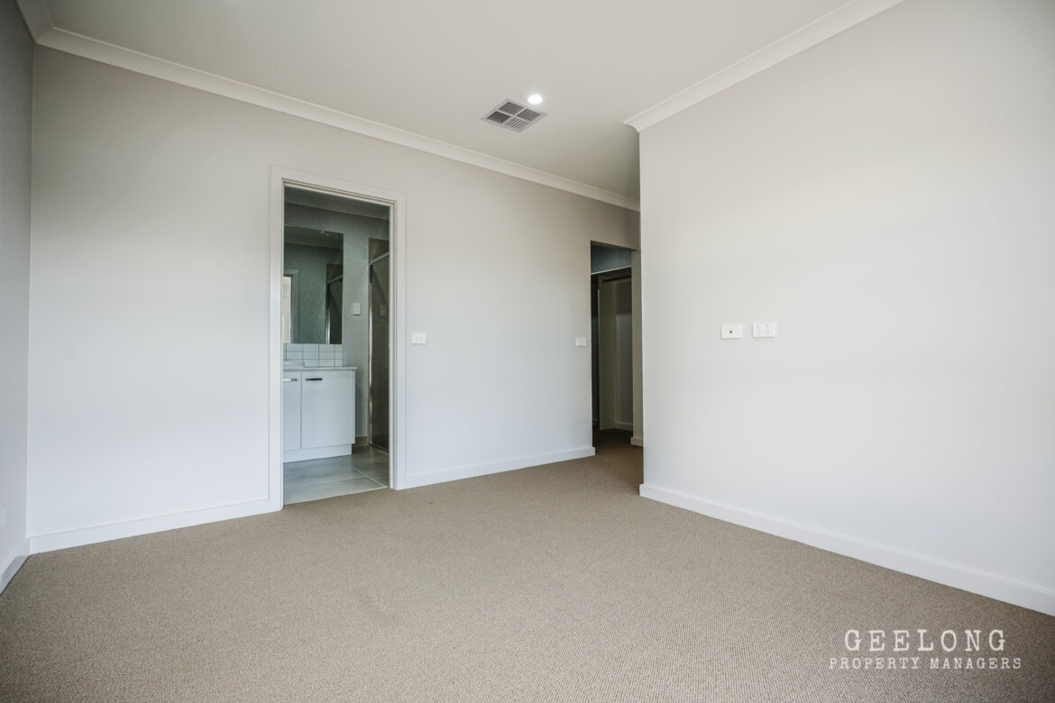 Property b4160105 f23d 4f0a 82cc 6df1f7367a57 - Property