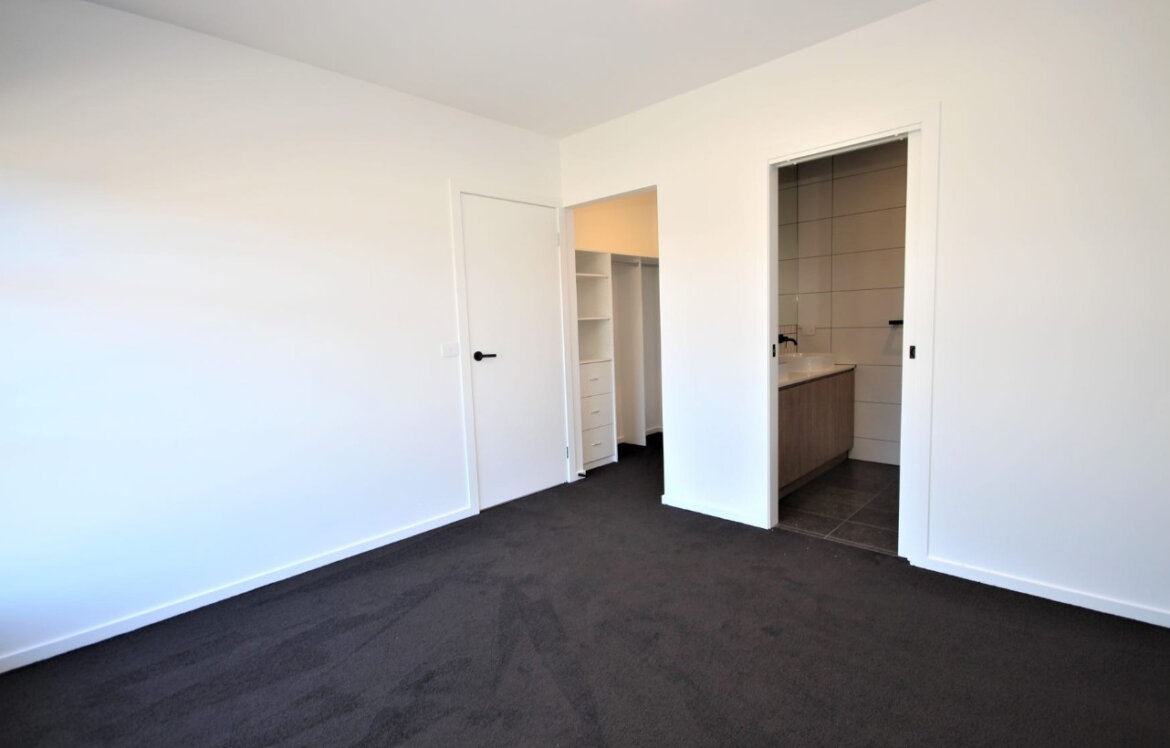 b426002c e39d 4dae bb9c c5495c894de4 - Property