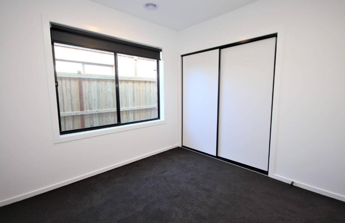 b426002c e8fb 407a b156 1b5f00ebc648 - Property