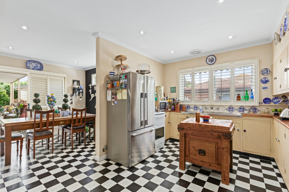 b43600ef 3a5f 467c 856a ba16b0c8b866 - Property