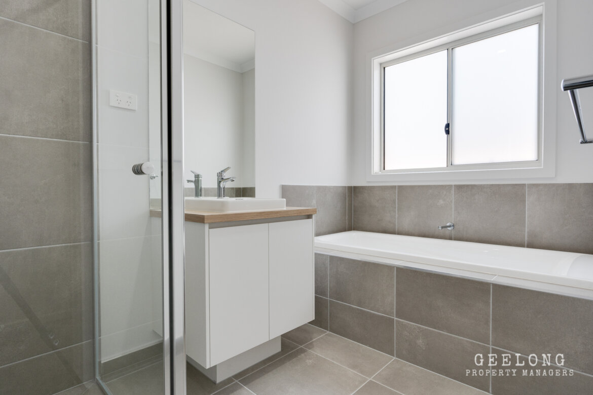 b44000f2 d3d2 46da b841 887c386e1c2f - Property