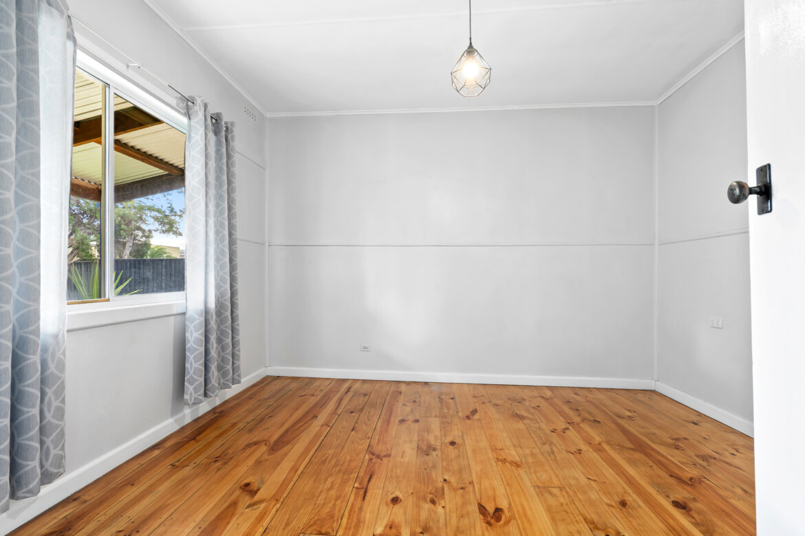b45500e4 8d0f 4205 9a4d 3974530f3b31 - Property