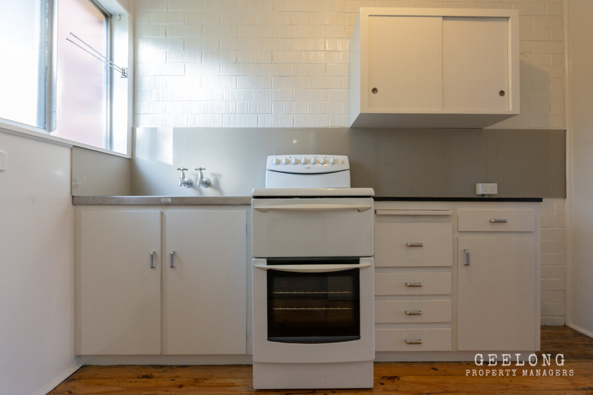 b458006e 0bb1 4fdb a8cf b87086249c0f - Property