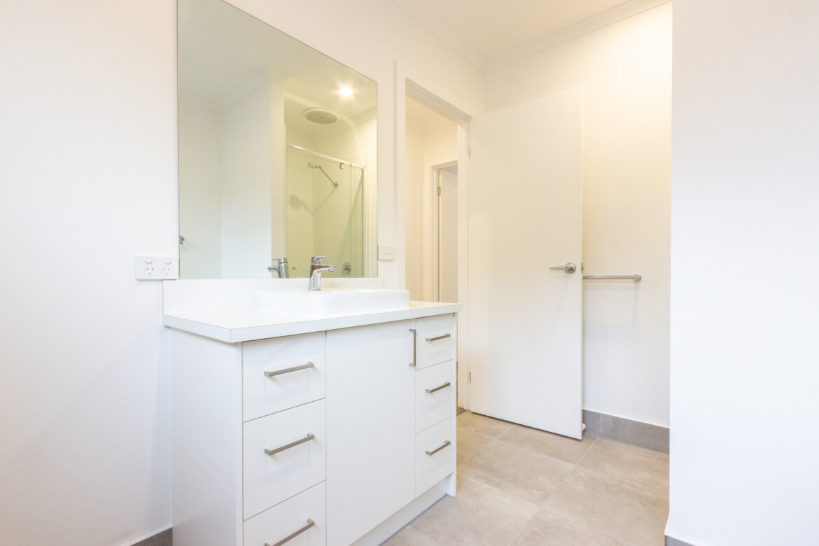 b45d0132 a20e 48b8 9614 8cb21ae11166 - Property