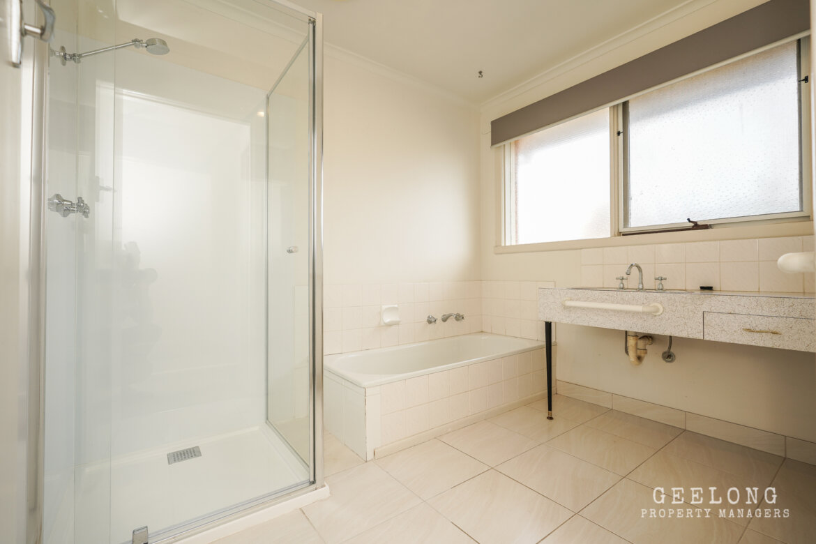 b45e00c9 7130 4a13 8f48 c59c98448273 - Property