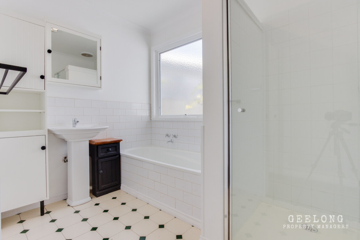 b46700bd bbe2 4eba 8c41 ed9372d231e3 - Property