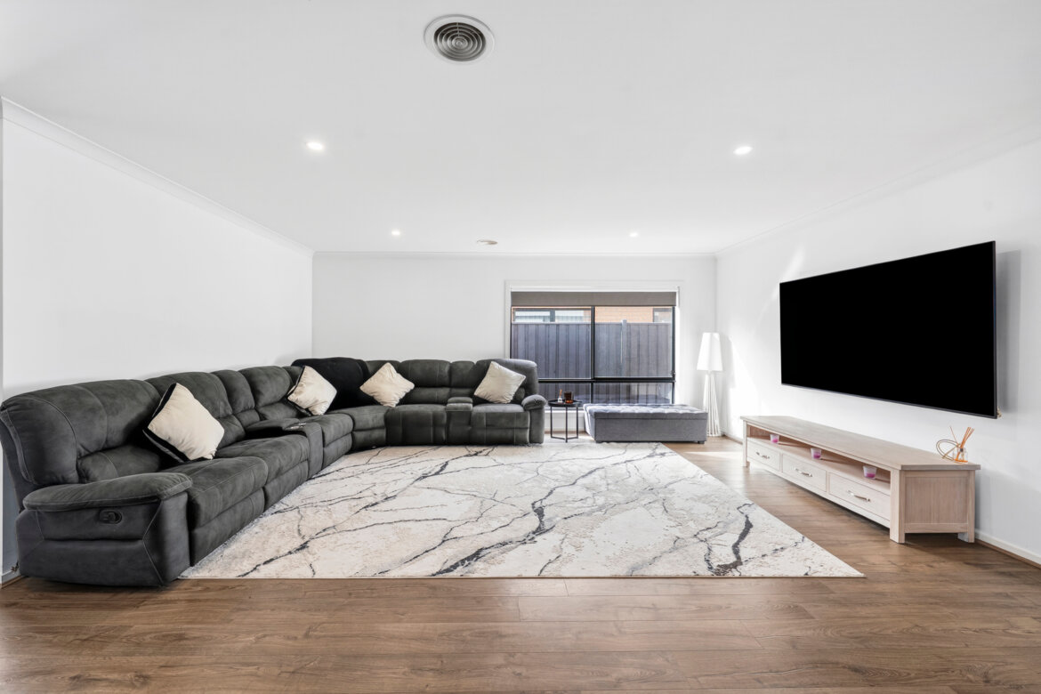 b46c00e5 1724 4392 884a eb3188e90442 - Property