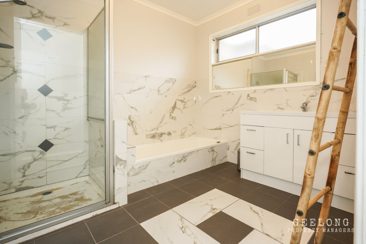 b471004f 9858 4b8c bbfd f2329c759aad - Property