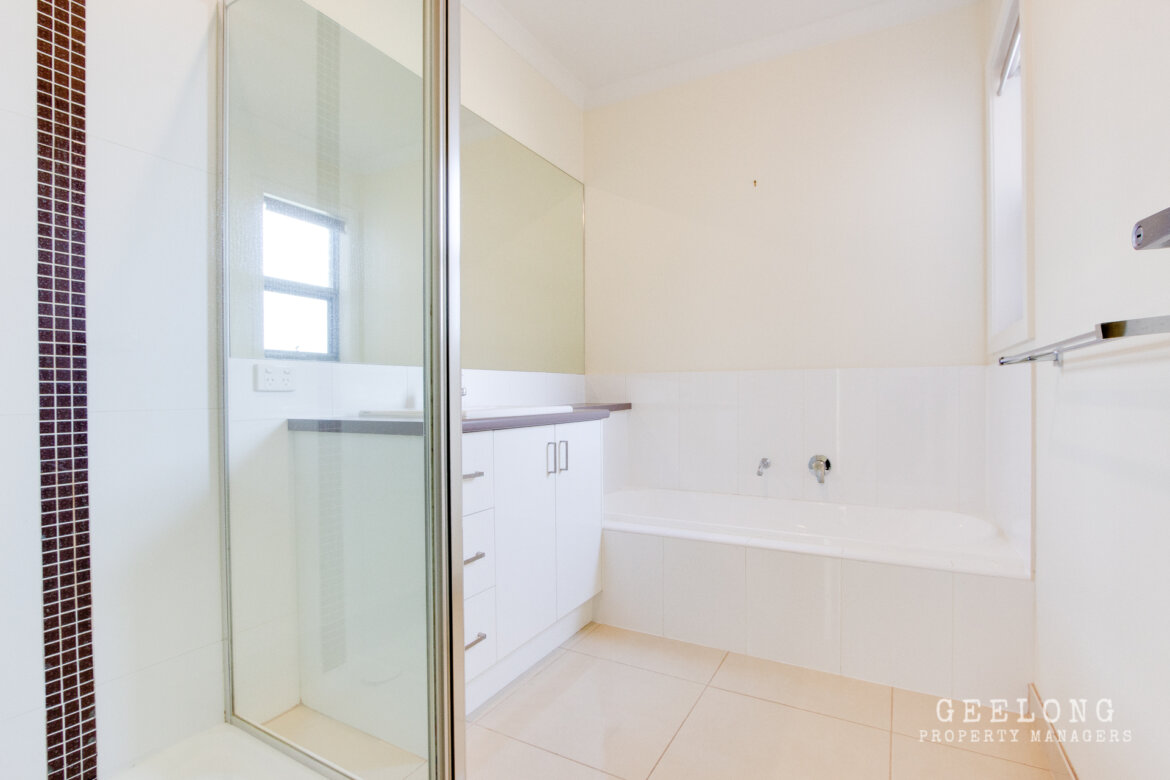 b47100f2 dce7 47bb 869f 462552fcbd76 - Property
