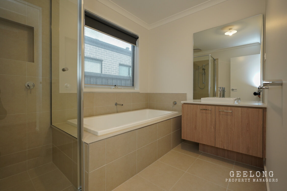 b47400e7 2b50 4f44 a16f 28889c2bee18 - Property