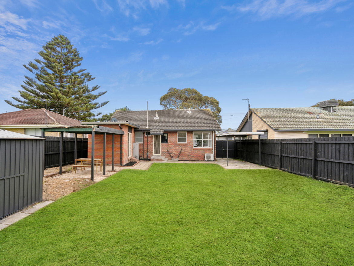 b487004c 0798 419d 9b7c c0939d0d217f - Property