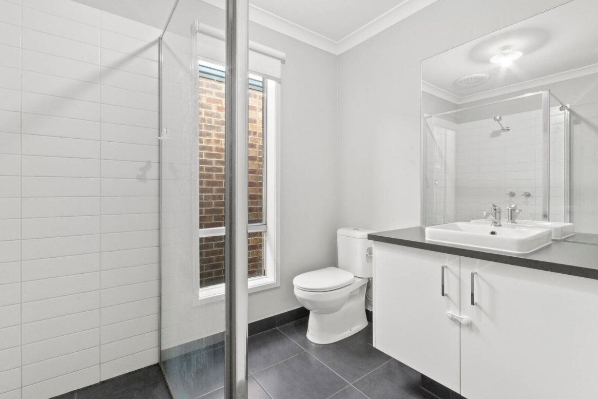 Property b490007b 5c51 4baa 83c7 6f7520be21dd - Property