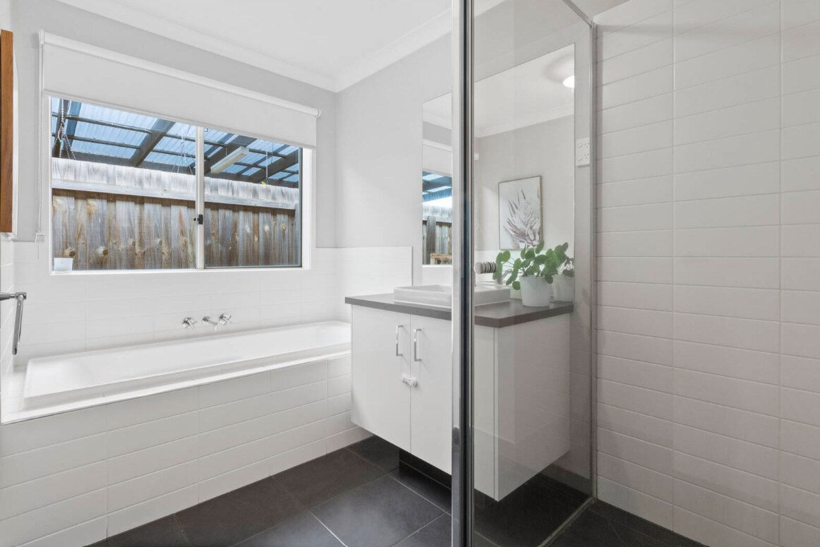 Property b490007b 5e4b 4573 986d a02066f29b5b - Property
