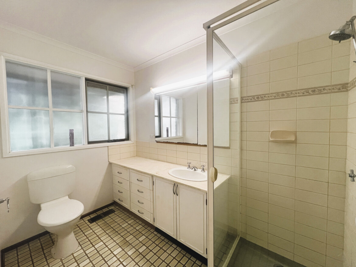 b49b0155 d79e 4950 a8eb e7bf04ba6d95 - Property