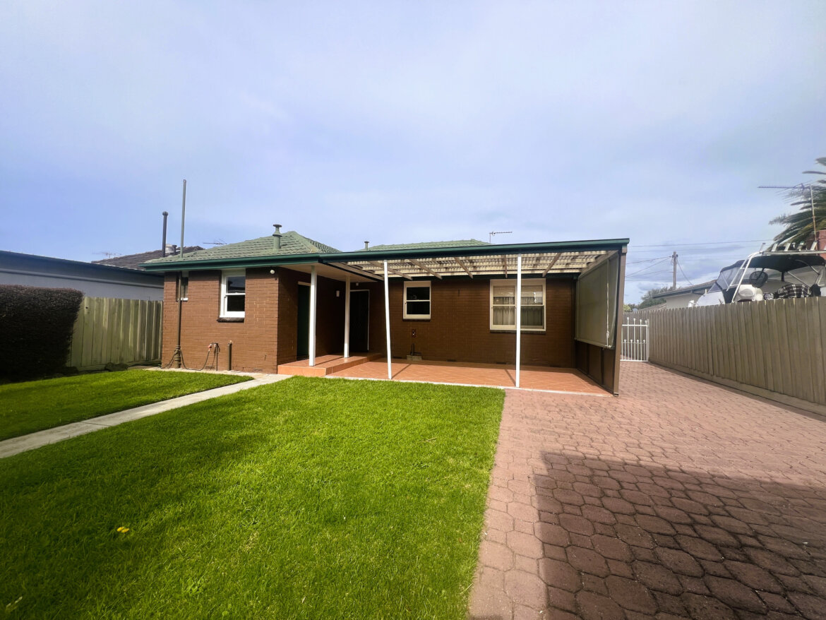 b4b00101 df17 4d96 ba74 8e81ef12d0ca - Property