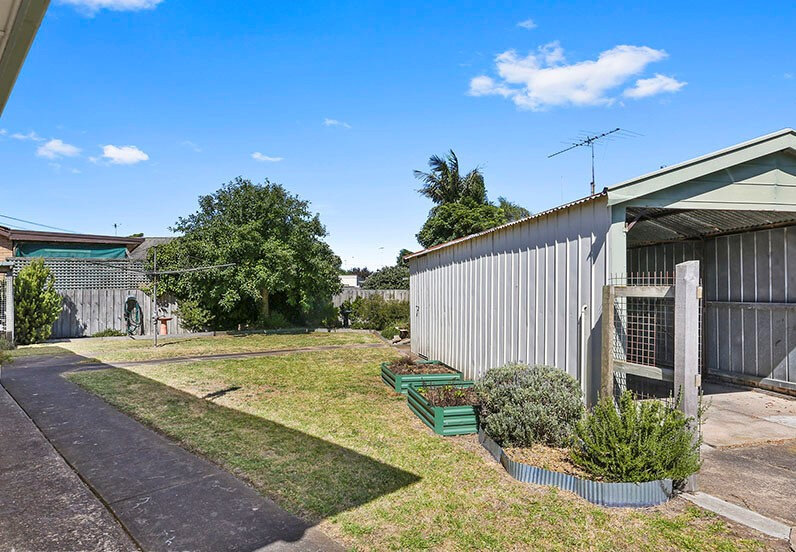 b4b200e8 54ea 4eaf 83c0 b8e23897f06d - Property