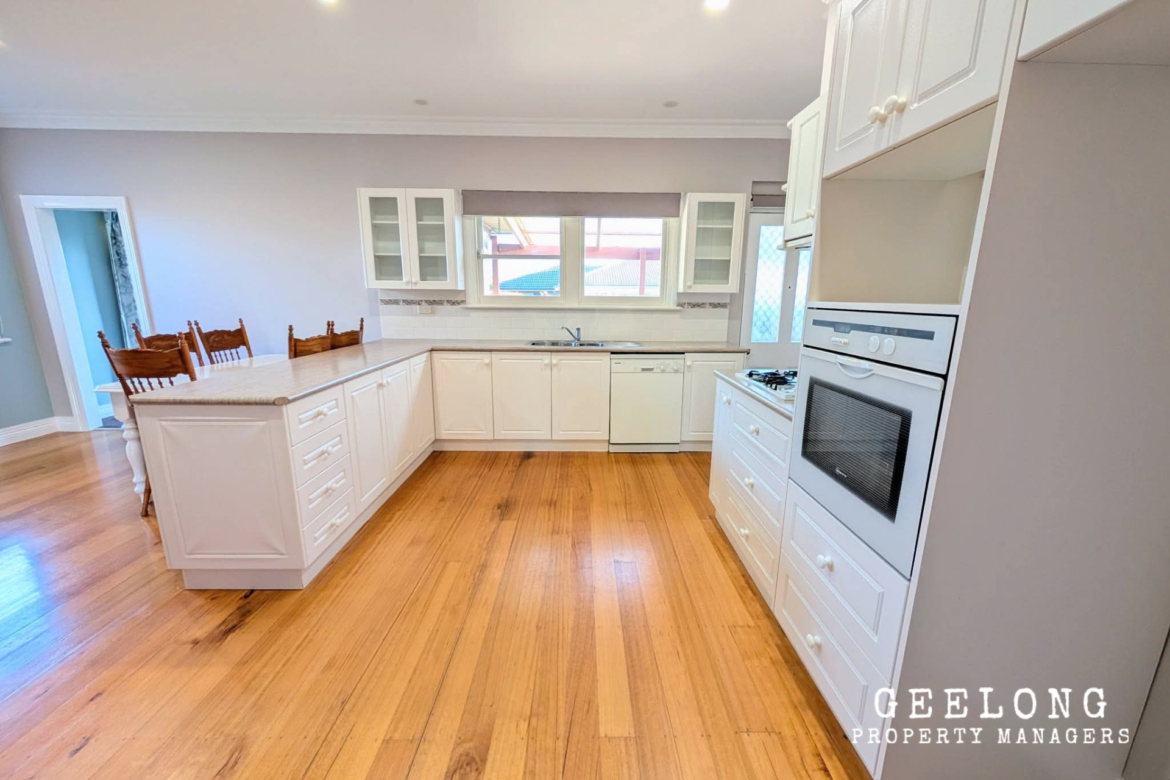 b4c600df 0439 4366 a225 f5a46ea42aa5 - Property