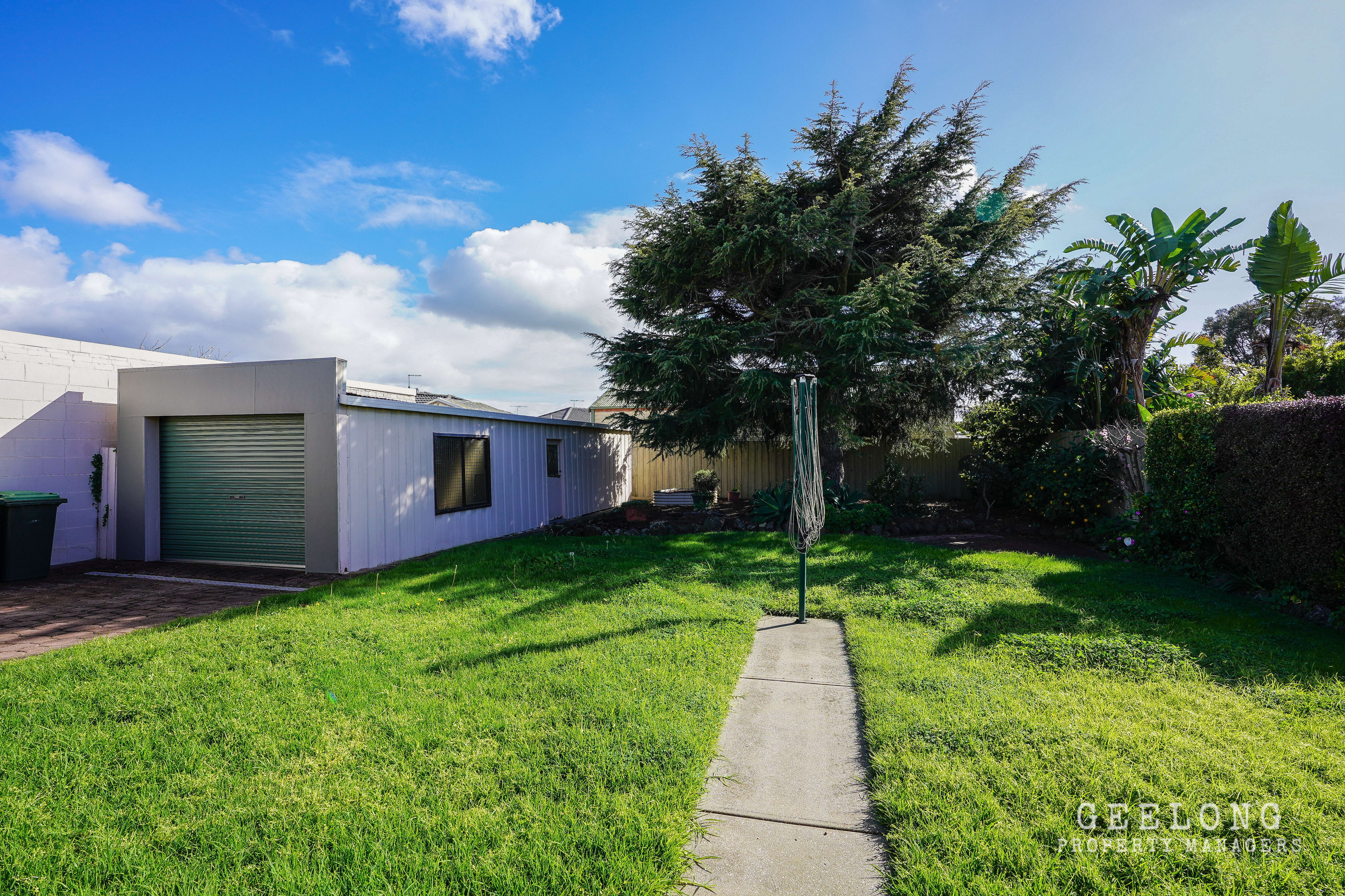 b4c700d3 656c 4d93 9ccb 46e9a86a4474 - Property