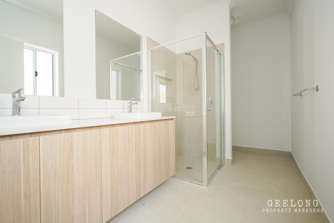 b4cc0181 ee9b 4787 b05b 674258c467d7 - Property