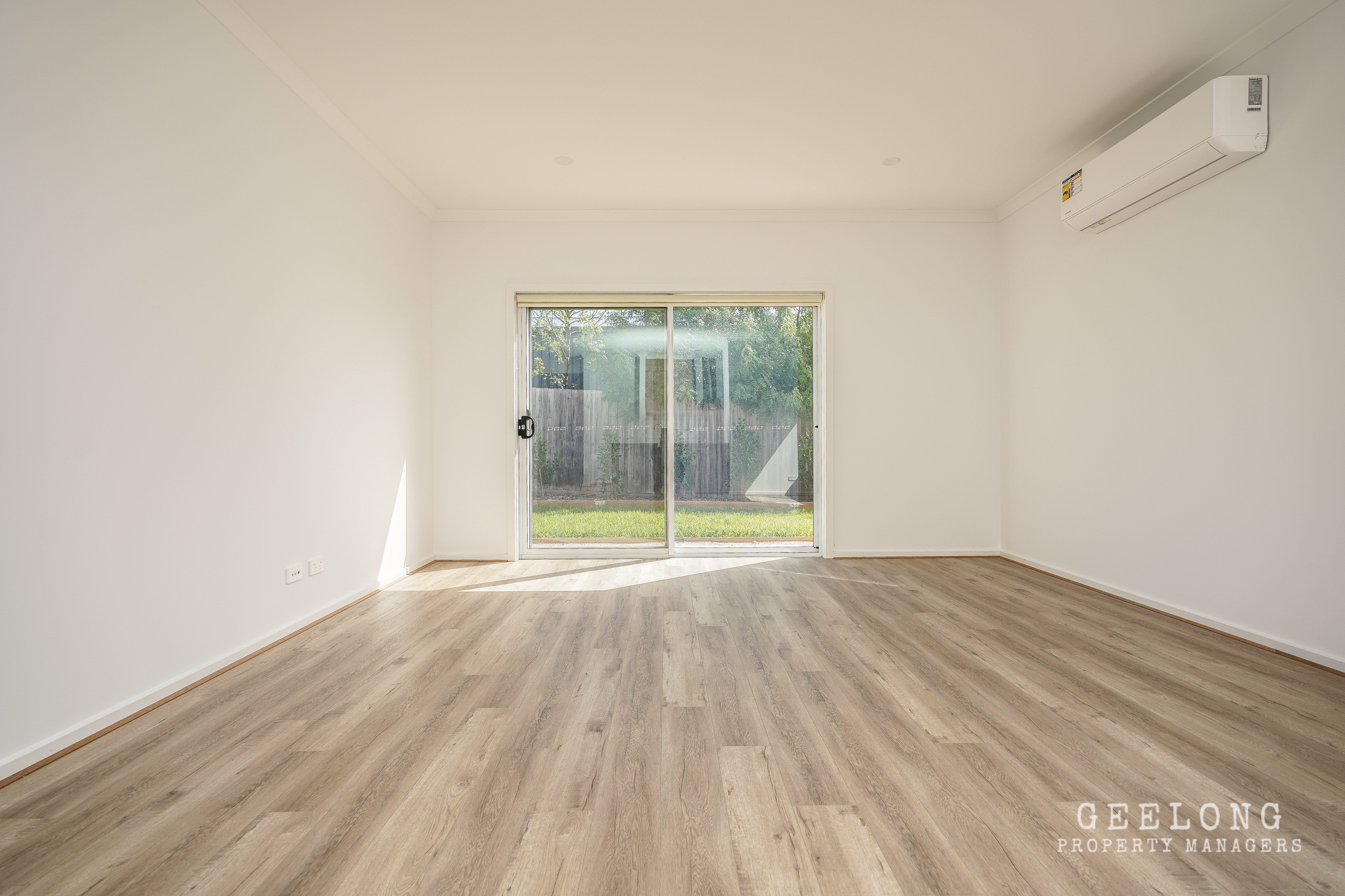b4cc0182 3364 40b5 8a1e ed1bddb2bc5d - Property