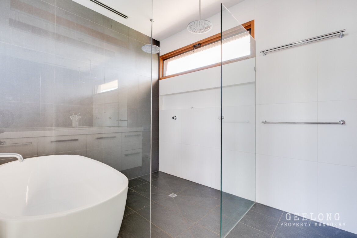 b4dc0058 ce8a 4779 a8d6 35f8e376200a - Property