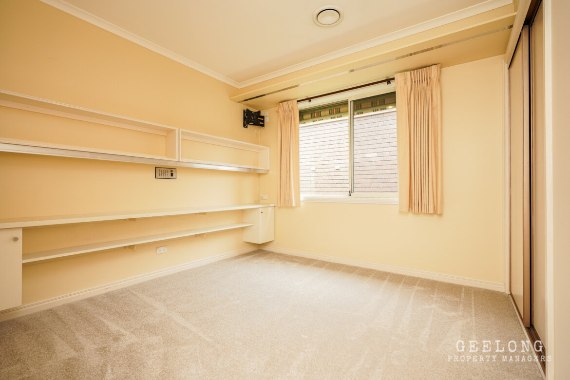 b4dd00ae d4ea 4a5c ba07 ecd71695dc8c - Property