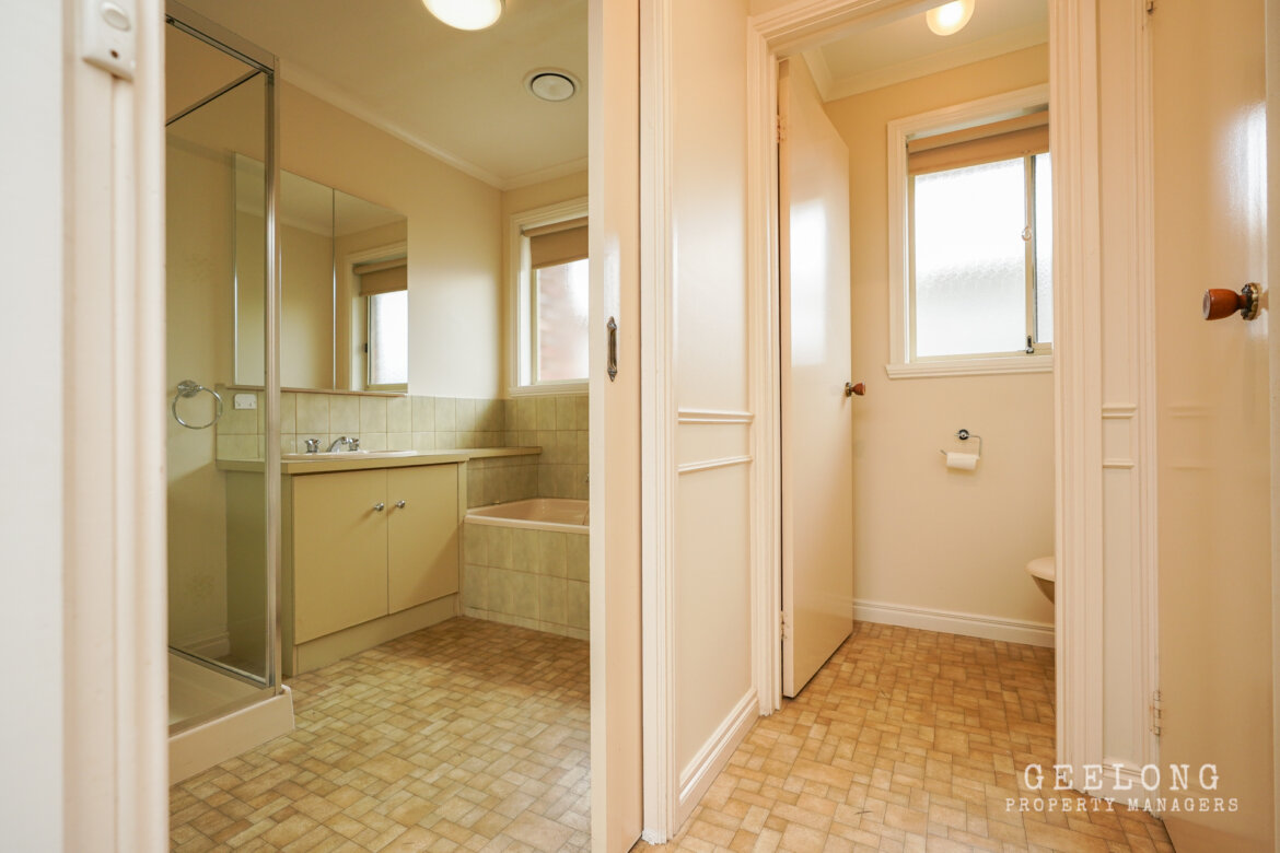 b4dd00ae deb9 4e42 87dc 32c890ec9114 - Property