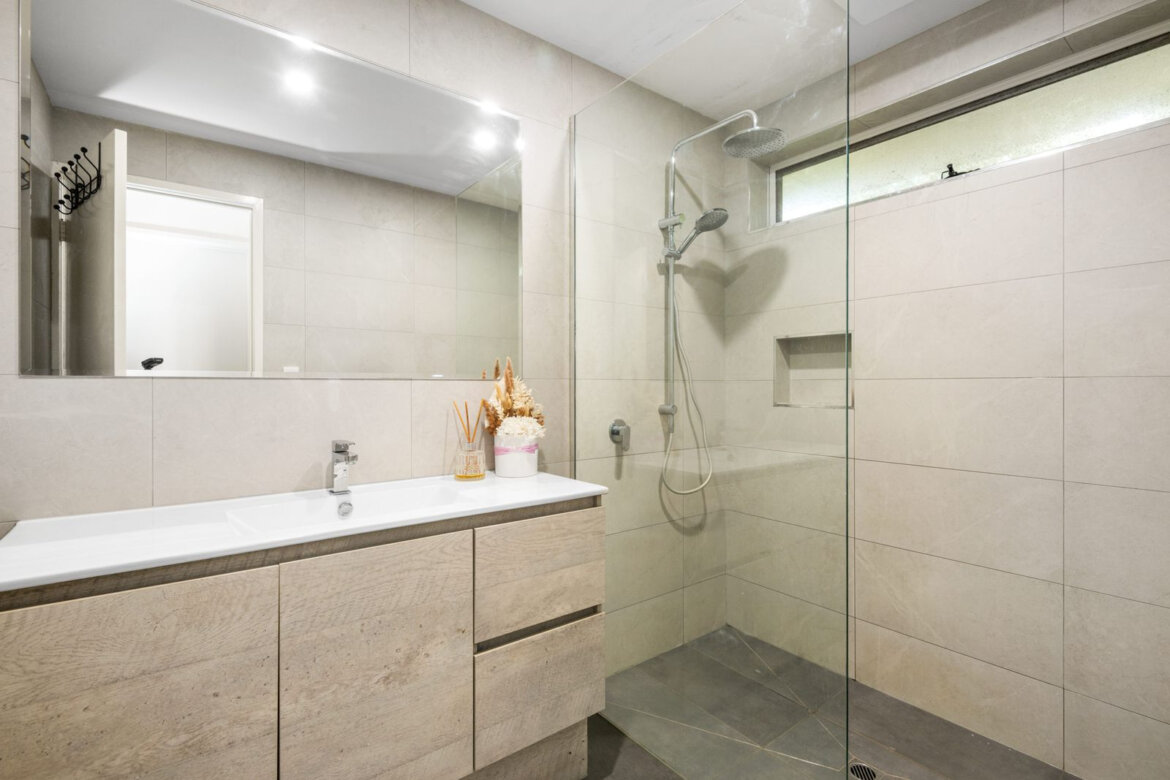 b4e50148 b491 4e8d 8be0 8e8dc601ac06 - Property