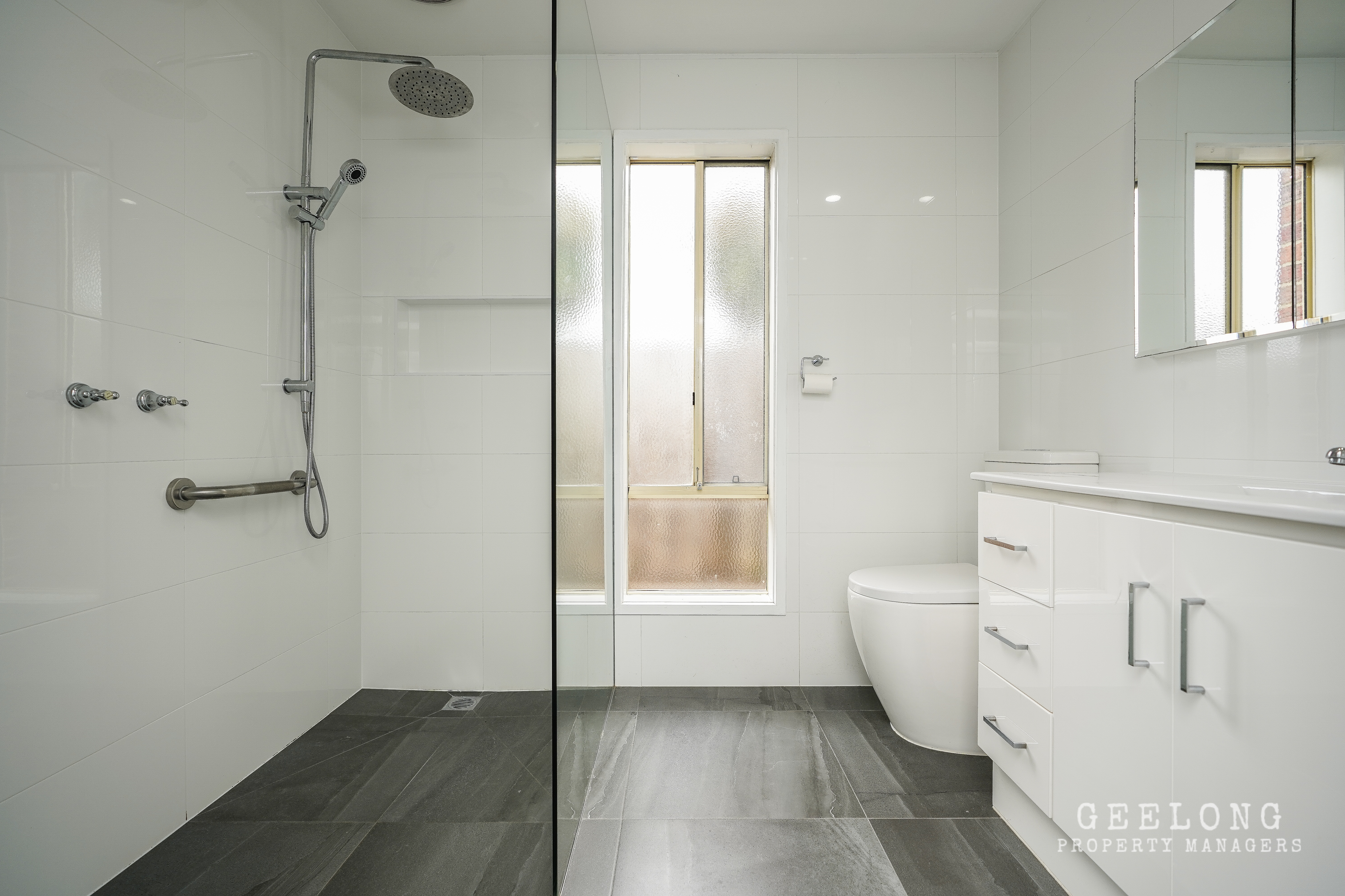 b4f004dc 0d47 44fa aaba 3126ffa37edf - Property